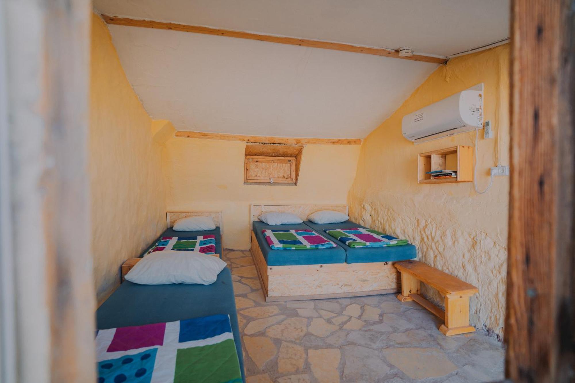 Desert Shade Camp חוות צל מדבר Villa Micpe Ramon Szoba fotó
