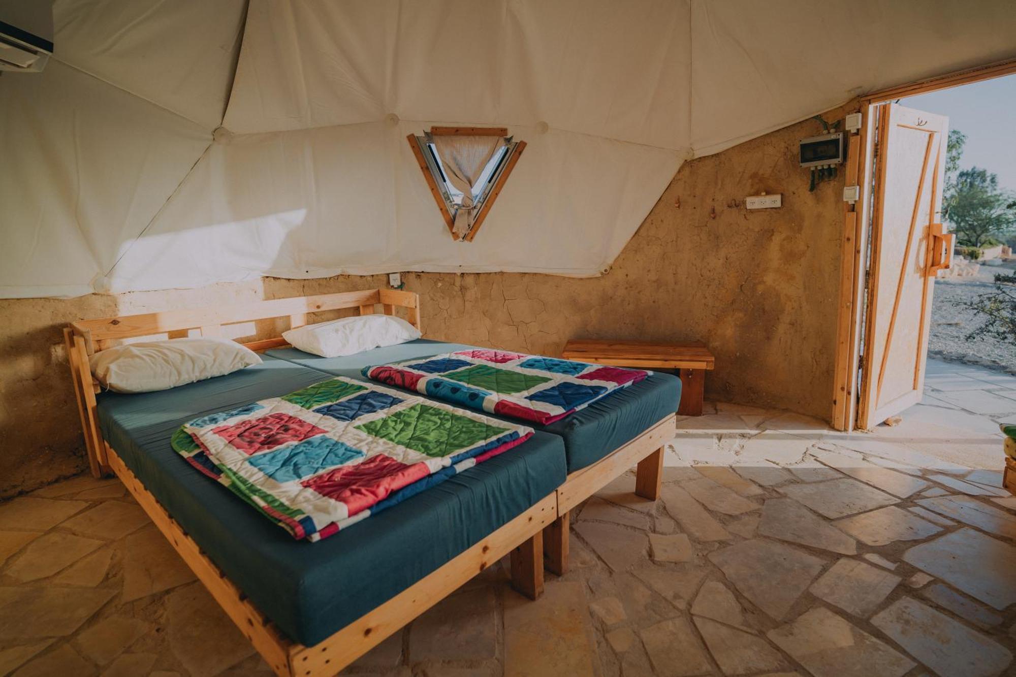 Desert Shade Camp חוות צל מדבר Villa Micpe Ramon Szoba fotó